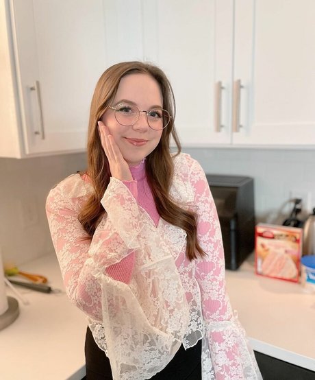 SarahKey porn star galleries