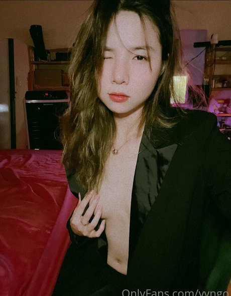 vyngo model erotic picture