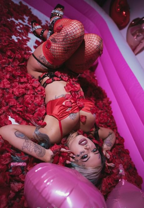 pregnant threesome onlyfans art naked image