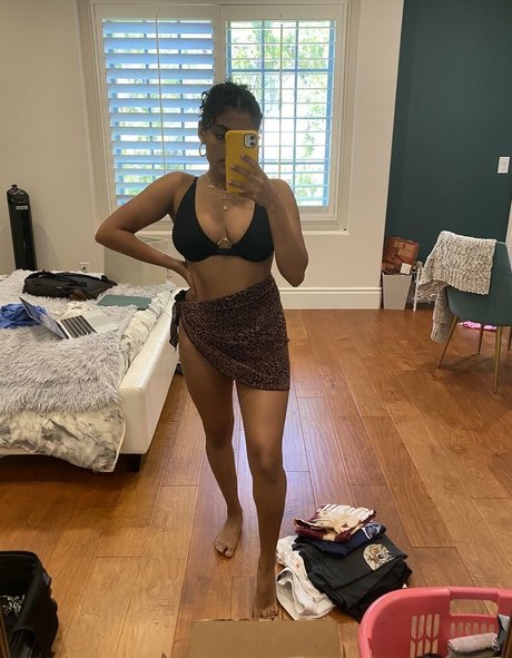 Yamini Nambimadom best star img