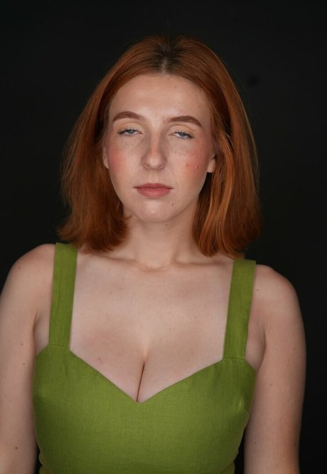 MeganBitchell model art galleries