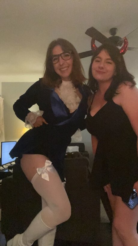 cum on glasses onlyfans hot sexy pics