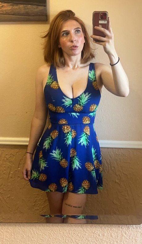 MeganBitchell model free photo