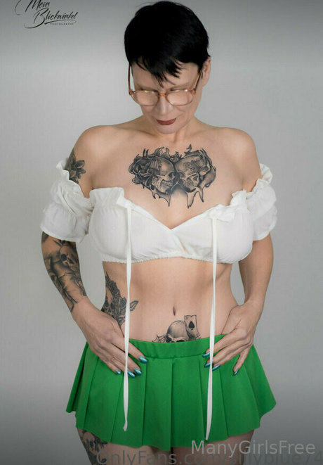 manygirlsfree high quality pornstar img