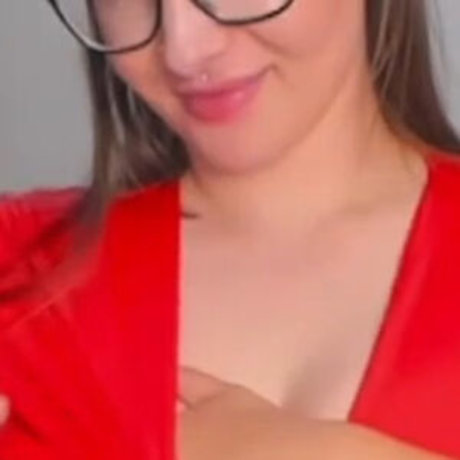 SandySun exclusive actress picture