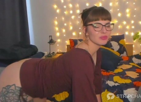 SandySun model nude image