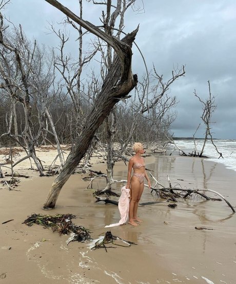 Bruna Linzmeyer pornstar naked pic