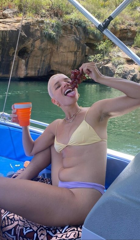 Bruna Linzmeyer porn star img