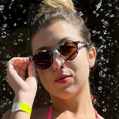 _grazineves star adult pic