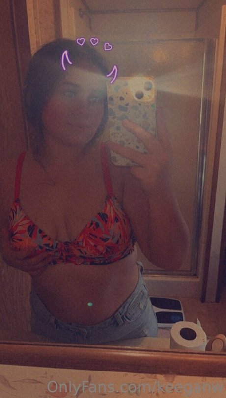 keeganw nude model img