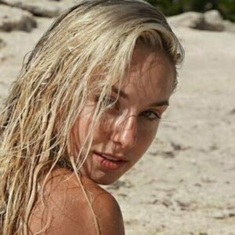 money onlyfans sexy pic