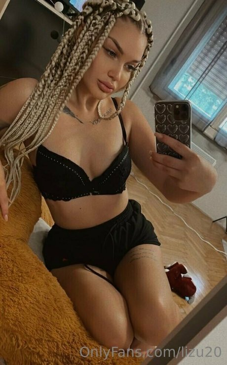lizu20 perfect pornstar photo