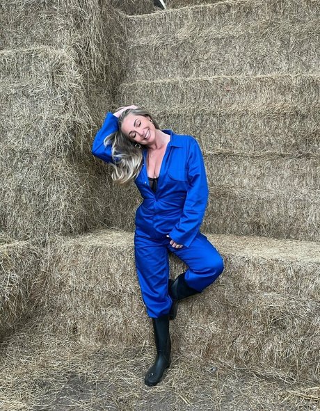 daisydootv pornstar art image