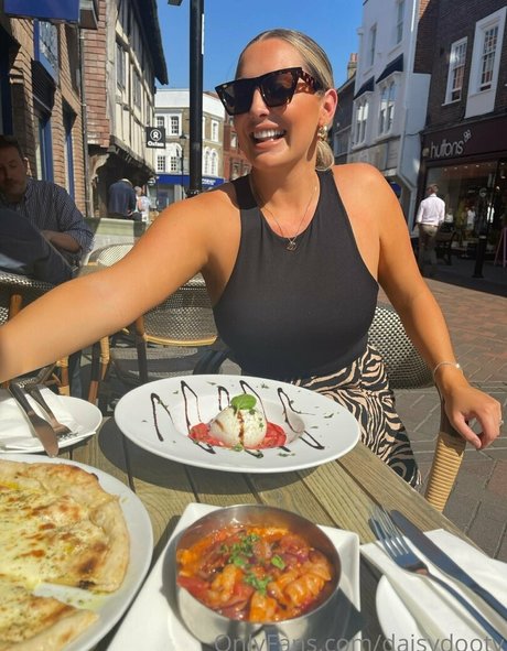 daisydootv model xxx images