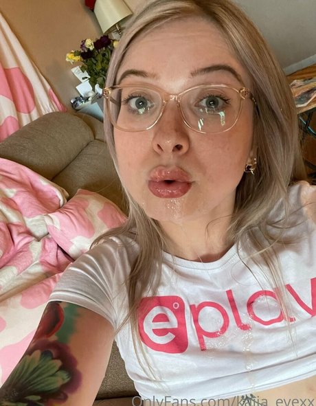 kaiia evexx free actress pictures