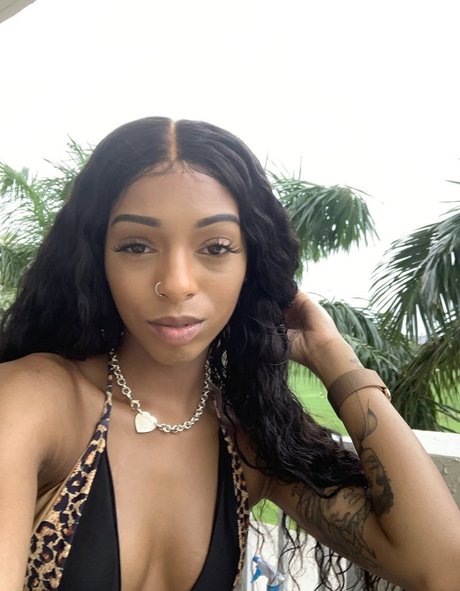 Briabackwoods xxx actress images