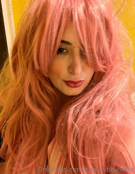 snarkybrunette pornographic actress image