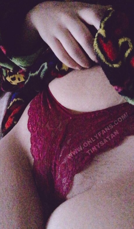 tinysatan exclusive pornstar photo