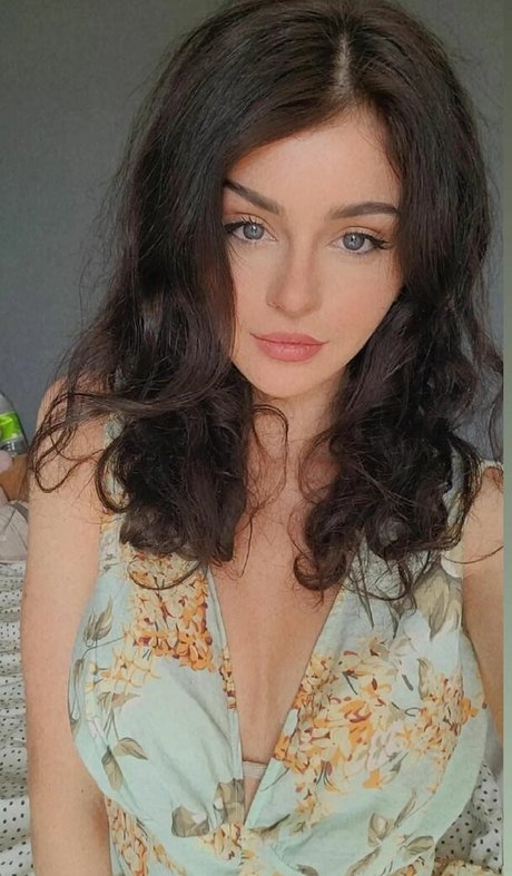 Chloe Lockley pornstar pretty pics