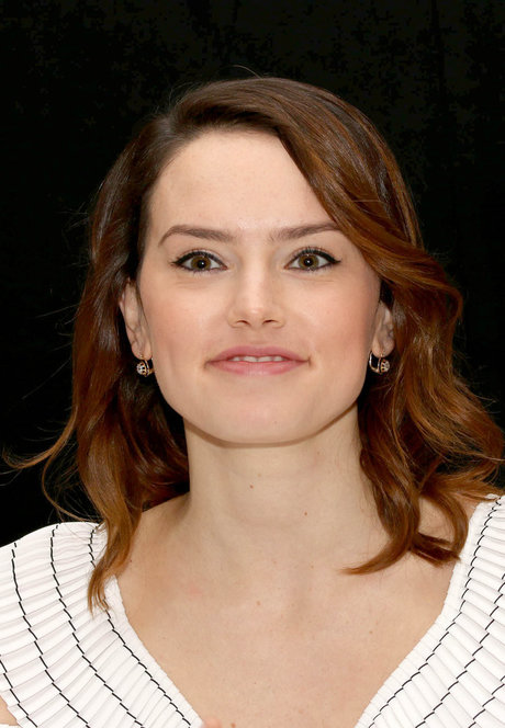 Daisy Ridley model naked gallery