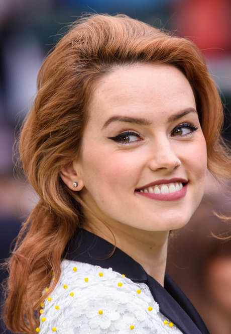 Daisy Ridley erotic star image