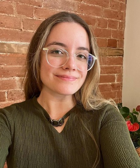 Adventures And Naps model sexy img