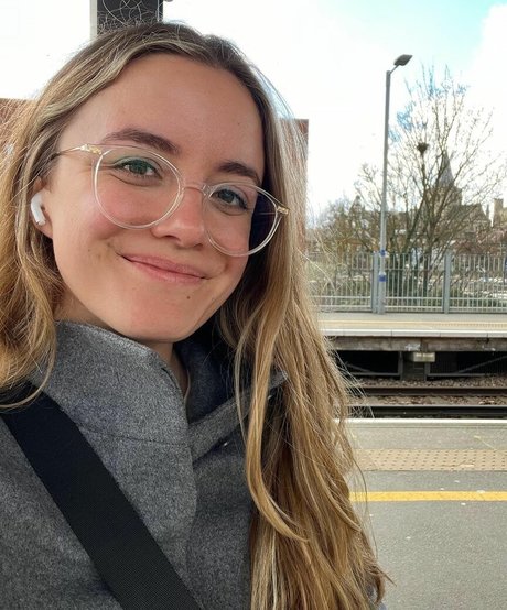 skinny milf onlyfans naked archive