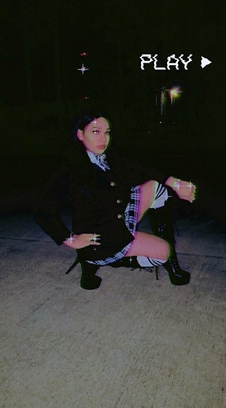 katanaxo erotic model photo