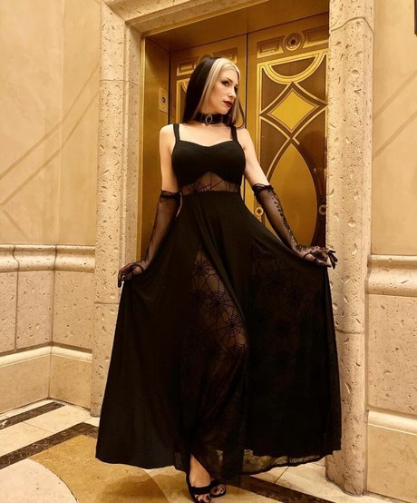 Laura Amuyus hot model img