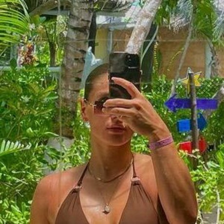 Angelica Decoene star pretty image