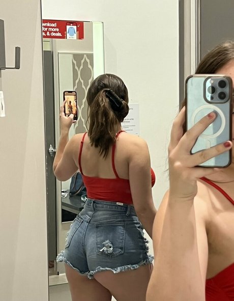 stacia maria model top images