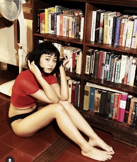 Yy mage art actress pic