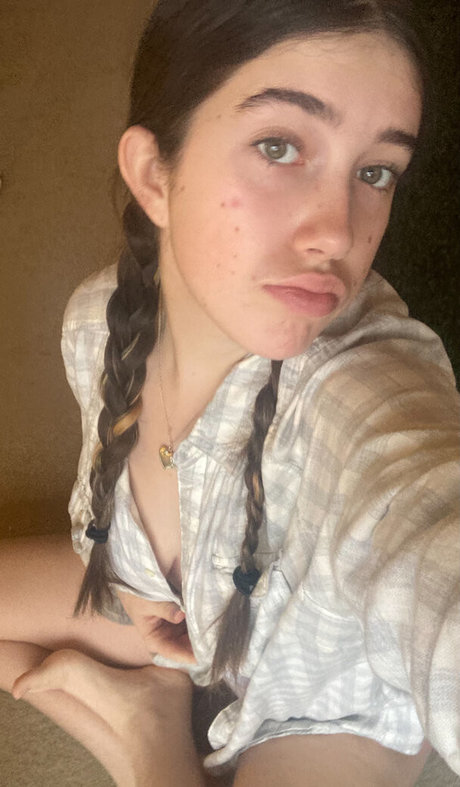 thick latina milf onlyfans hd photos