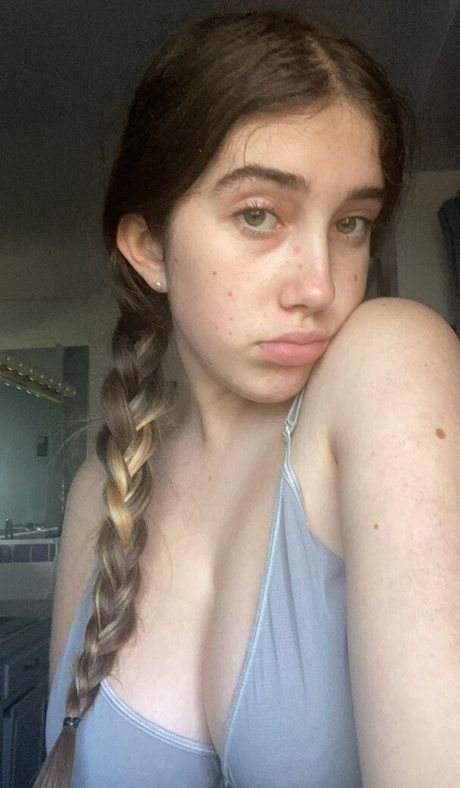 itsmollyyyrose again nudes actress img