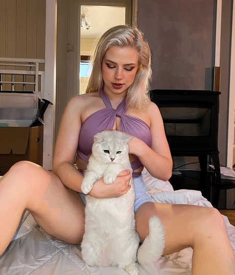 Majijej model xxx picture