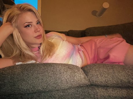 Majijej art actress photo