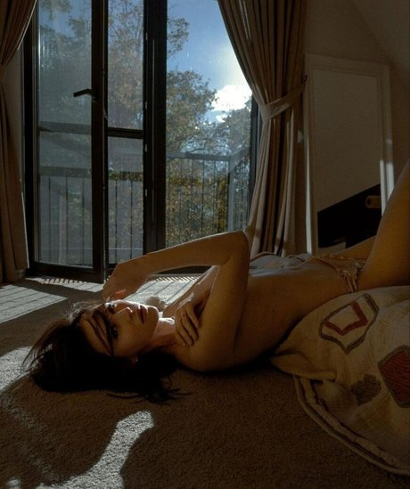 Natasha Shelyagina art model pic