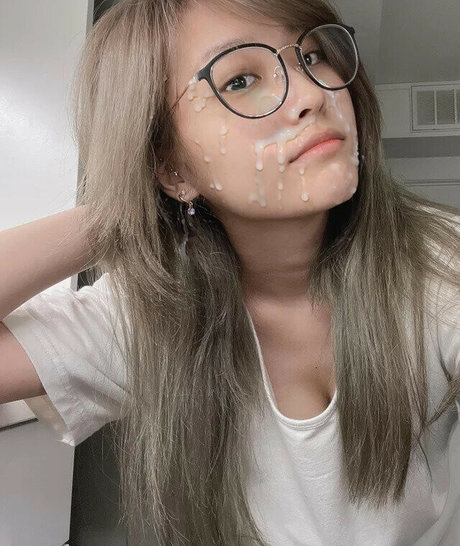 Aikuros star hot image