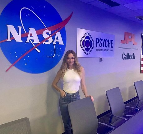 Vanessa Angel star nice gallery