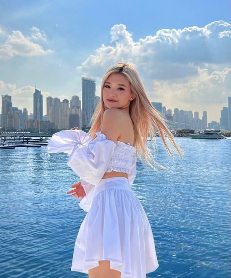 Kika Kim model perfect image