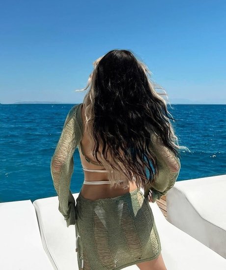 Kika Kim free model photos