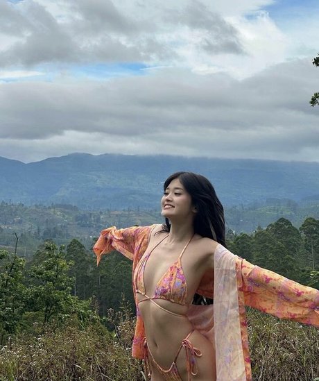 Kika Kim hd model pics