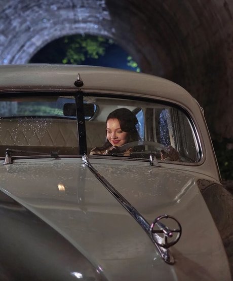 Emma Myers model erotic picture