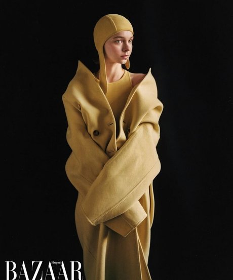 Emma Myers nudes model photos