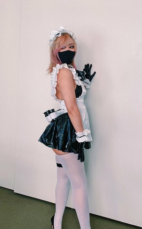 Eevieenvy nude star photo