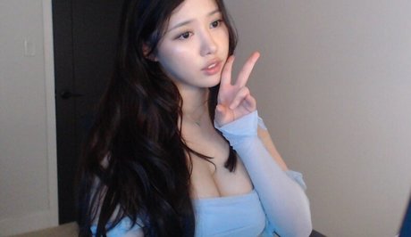 Ploo pornographic actress img