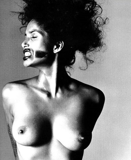 Padma Lakshmi erotic model gallery