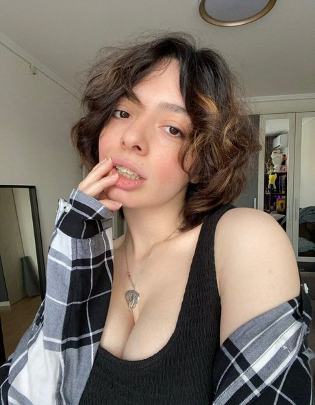 KoryaMc pornstar top photo