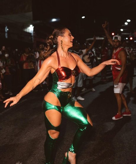 army milf onlyfans sexy nude pic