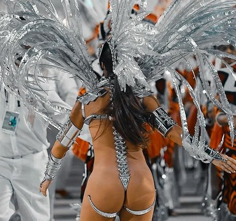 squat onlyfans hot sexy pic